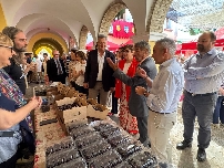 Miguel Barrachina destaca la cereza de Caudiel como emblema del desarrollo rural de Castellón