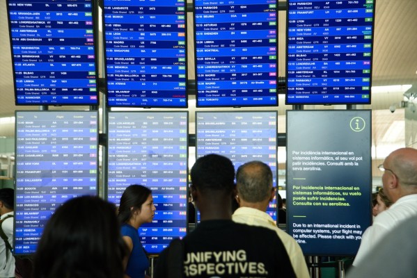Los aeropuertos recobran la normalidad tras el fallo en los sistemas de Microsoft