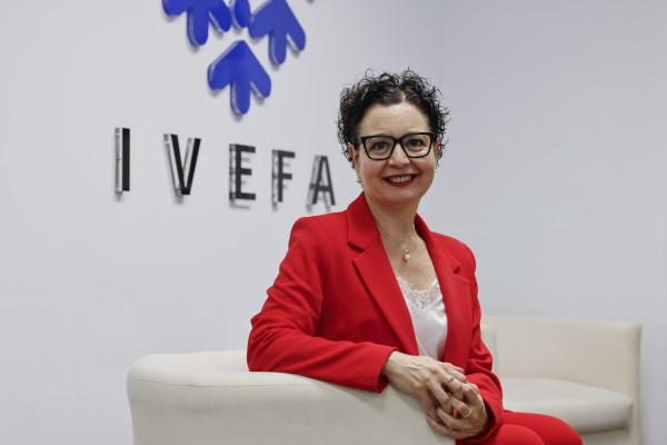 Boix (IVEFA) urge a rebajar la crispación política y propone al Consell un 'cheque relevo' para la empresa familiar