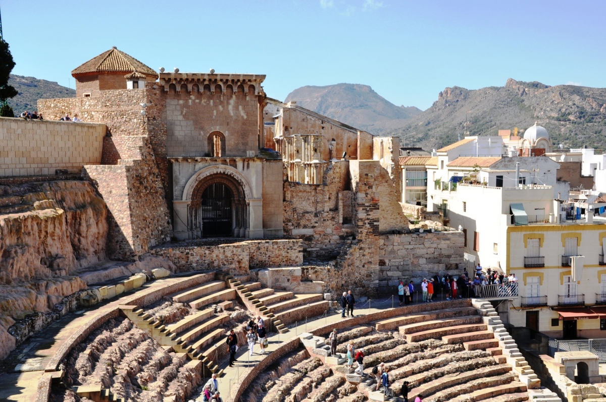 Piden ayuda al papa León XIV para la reconstrucción de la Catedral de Cartagena y la protección del Santuario de la Fuensanta