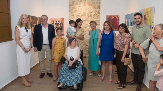 ‘Arte 10’ reúne más de un centenar de obras de Maduixa Art y Asmibe en 'La Casilla' de Benidorm