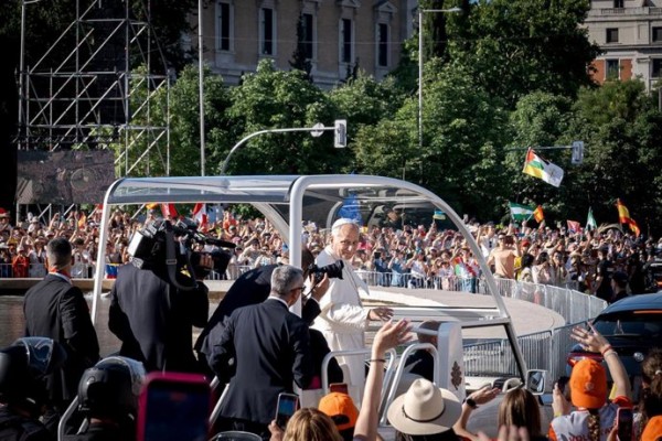 Dicen que el Papa estuvo en España
