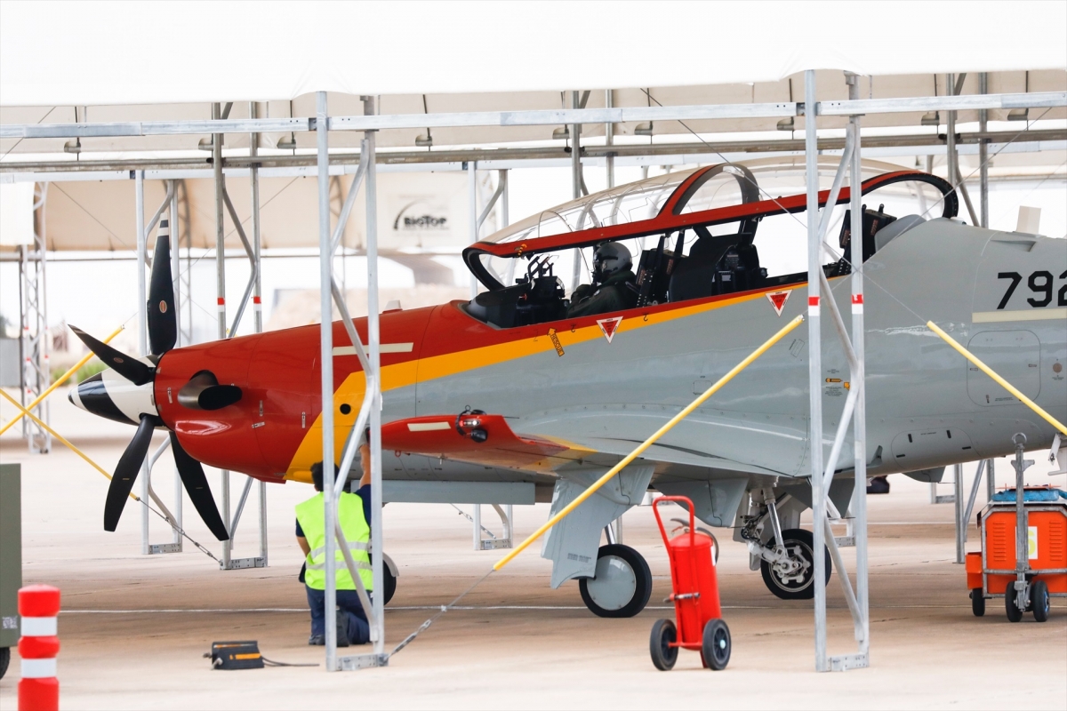Defensa renovará la pista de la base aérea de San Javier para evitar daños en las aeronaves
