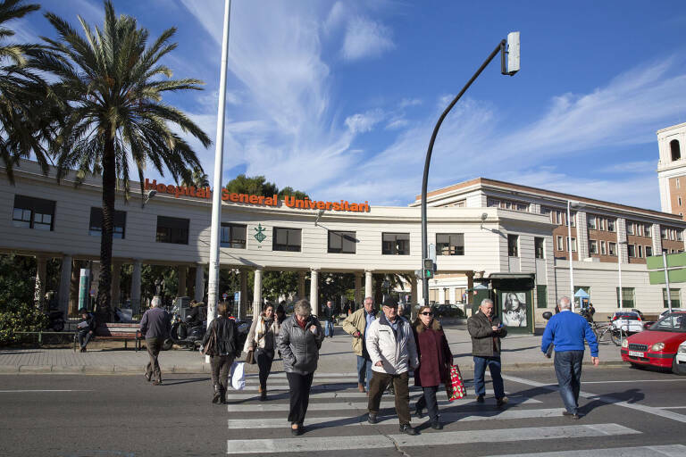 El Hospital General de València pone en marcha un nuevo tratamiento de la carcinomatosis peritoneal de origen digestivo
