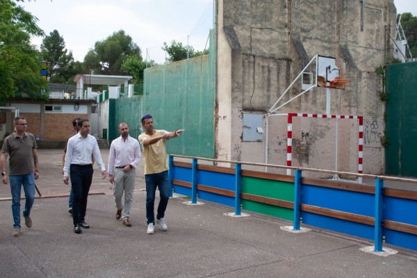 La Diputación proyecta la renovación del polideportivo de Navajas mediante un convenio de 200.000 euros