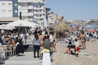 Los empresarios de La Manga prevén un verano similar al de 2025 y reclaman adelantar la vigilancia en las playas