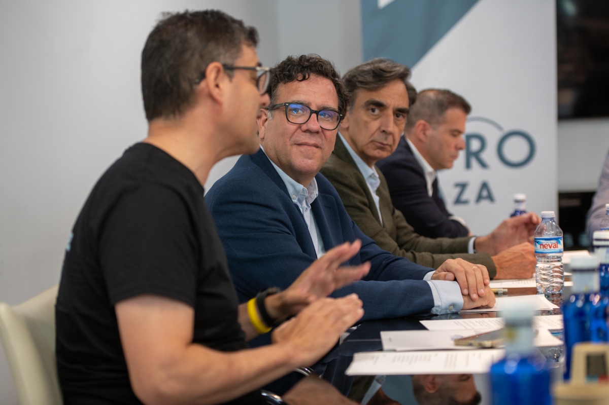 El desayuno de Foro Plaza Hacia una industria inteligente y conectada, en Alicante.