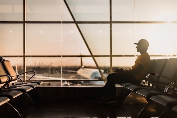 Las aerolíneas europeas se tiñen de rojo en Bolsa ante el riesgo para sus beneficios y el alza de combustible