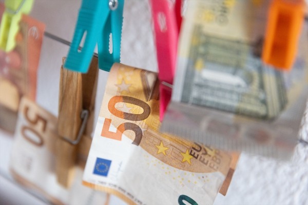 El Tesoro coloca 2.962 millones en letras con los intereses más elevados en más de un año, a la espera del BCE