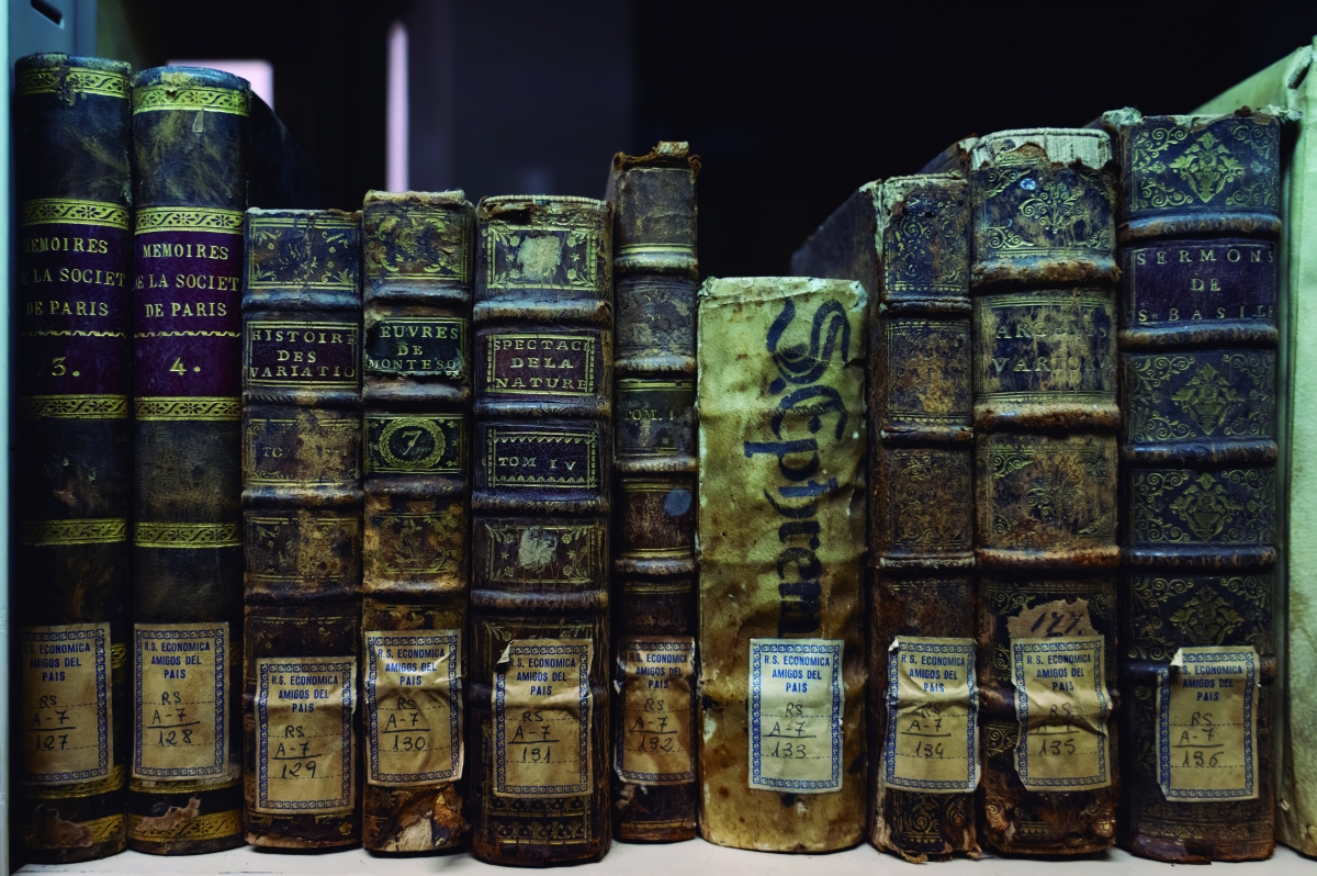 La entidad ha recopilado un legado de 5.500 libros y 10.000 documentos. - Eduardo Manzana La entidad ha recopilado un legado de 5.500 libros y 10.000 documentos.