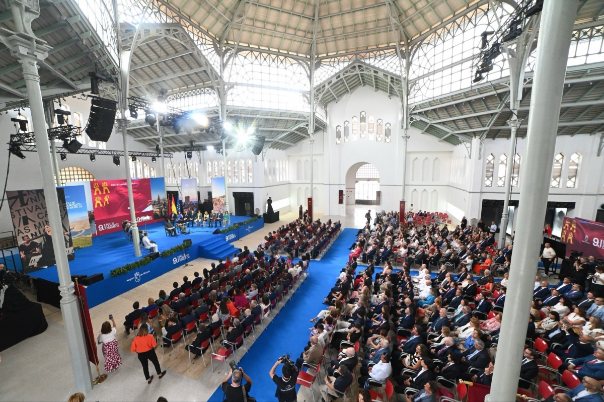 Los 'palos' del Día de la Región más flamenco: de la reivindicación del Trasvase a la defensa de los jueces