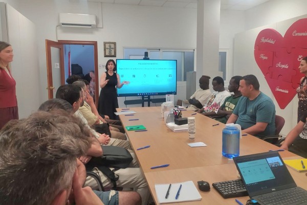 Kerakoll y Cáritas Diocesana impulsan una formación especializada para mejorar la empleabilidad en el sector de la construcción