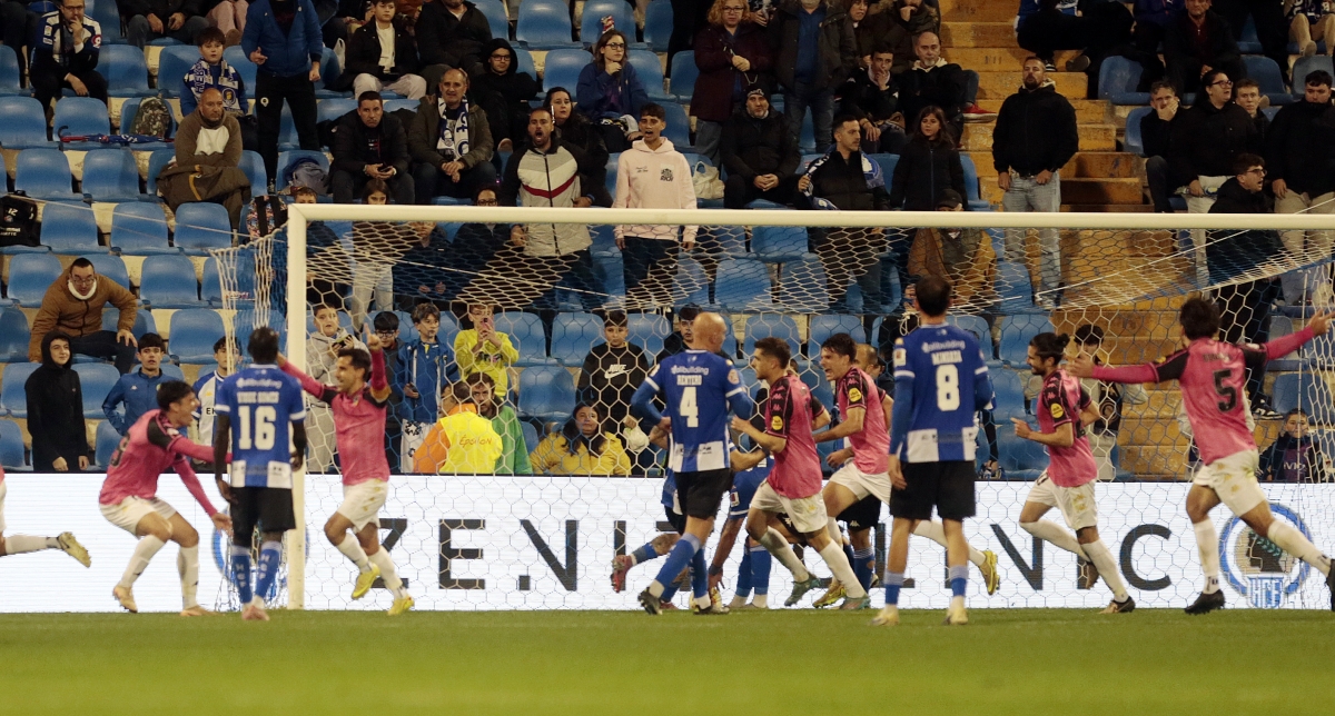 El CE Sabadell también deja en evidencia al Hércules CF