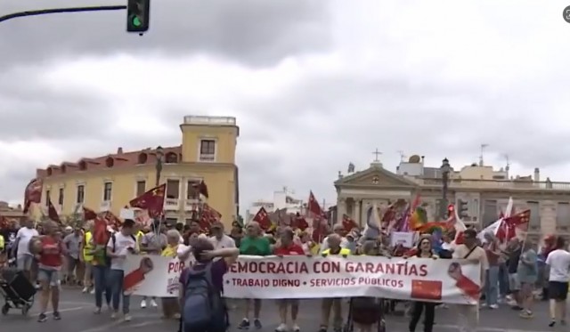 Marchas por la Dignidad reivindican en Murcia vivienda digna y servicios públicos