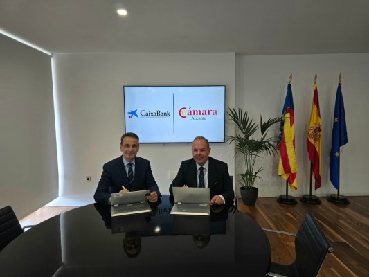 CaixaBank y Cámara Alicante renuevan su convenio y presentan el informe 'Panorámica Alicante'