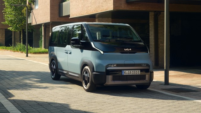 Kia amplía la gama de modelos de pasajeros PV5 con la nueva configuración de 7 plazas