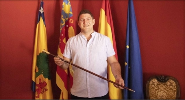 El alcalde de l'Alqueria d’Asnar critica al Moviment Veïnal al movilizarse con el lema 'Muerte a la democracia'