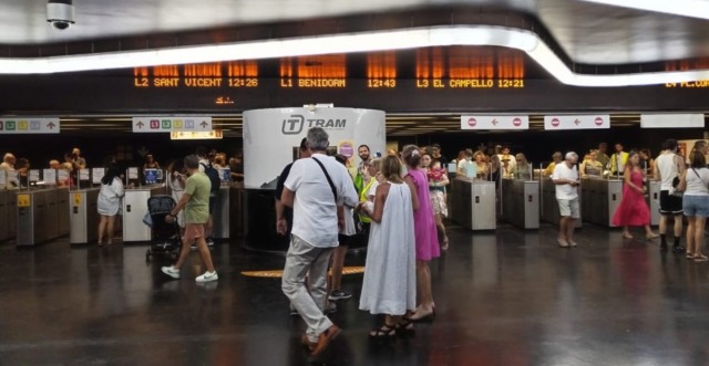 TRAM d’Alacant ofrecerá servicio especial la noche del sábado 13 de junio por la Entrada de Bandas