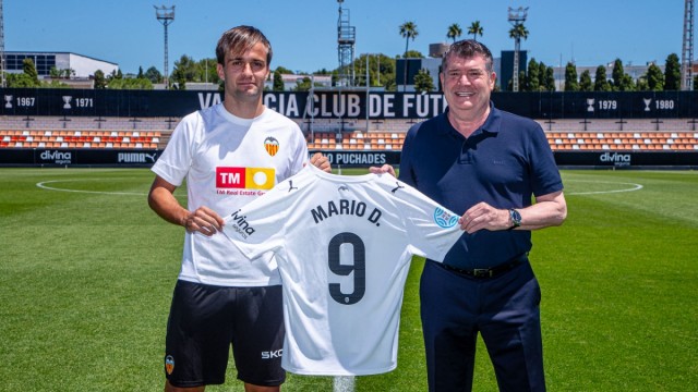 El Valencia CF renueva a Mario Domínguez