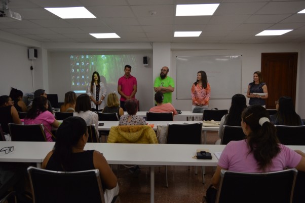 Vila-real cierra el curso de valenciano para personas recién llegadas con la formación de 30 alumnos