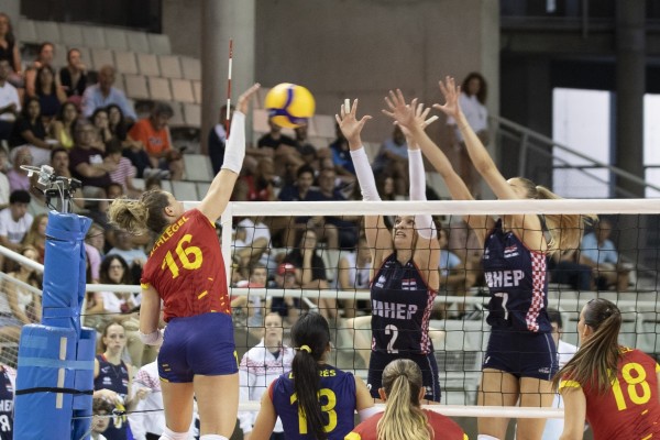 Alicante acoge de nuevo a la selección española femenina en la Liga Europea de voleibol