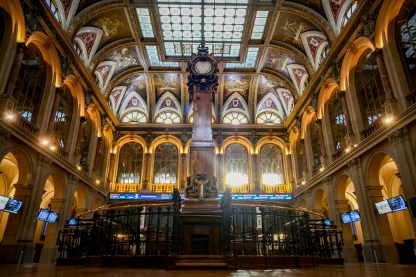 Los fondos ajustan sus posiciones cortas al 26,5% del Ibex por valor de 2.277 millones de euros
