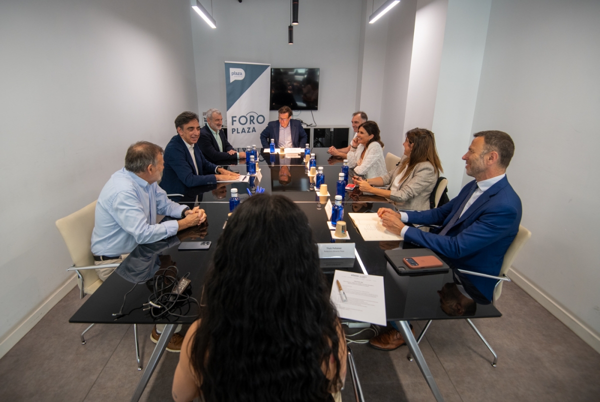 El desayuno de Foro Plaza 'Integración inteligente de la salud, educación y administración', en imágenes