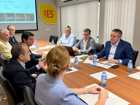 La Región de Murcia consolida su liderazgo exportador con más de 820 millones en alimentos y bebidas