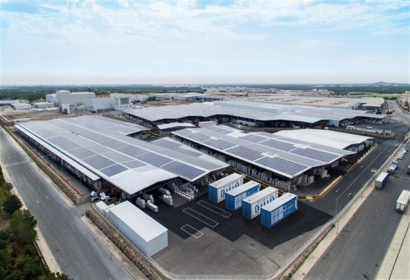 Pamesa refuerza su apuesta por la transición energética: activa en la planta de Tau el primer horno híbrido