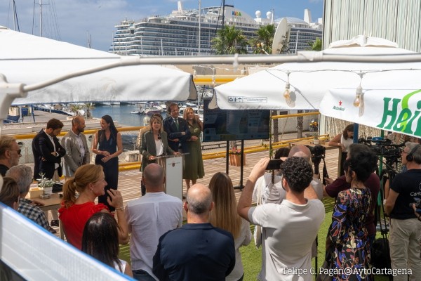 Cartagena presume de litoral: 10 Banderas Azules, 25 kilómetros de senderos y reservas marinas de referencia