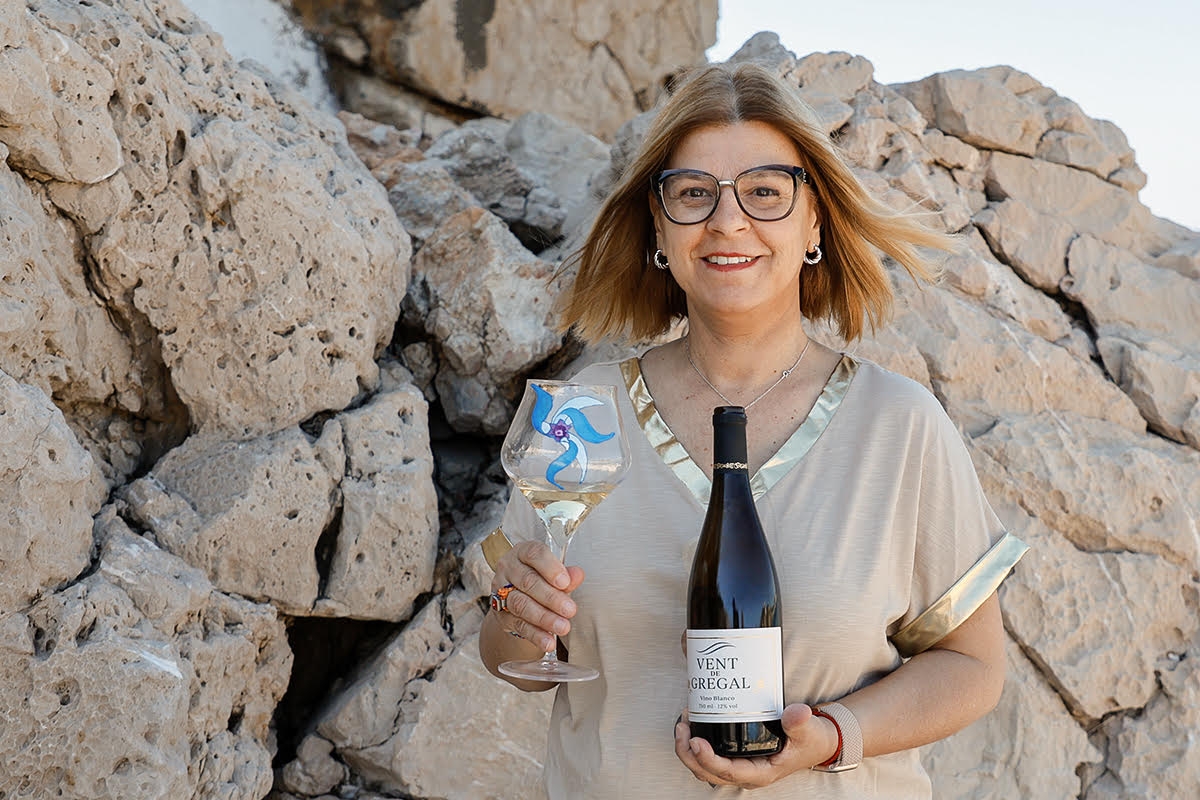  Bodega Teulada: cuando el Mediterráneo sopla entre viñas