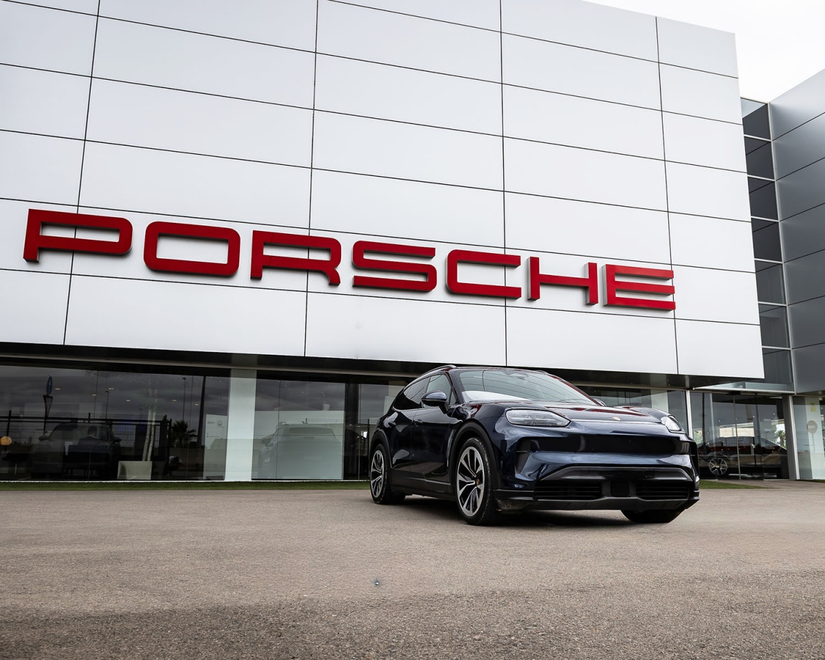 Centro Porsche Valencia pone en ruta el nuevo Cayenne Electric para descubrir su nueva era eléctrica al volante