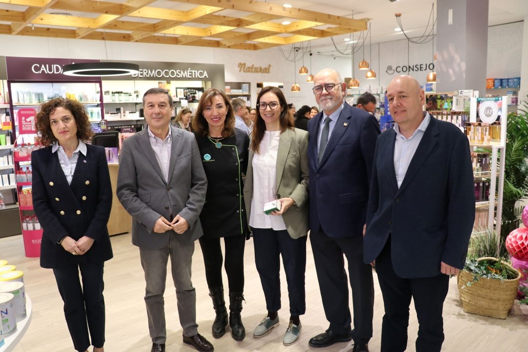 R. Arnau (ICOFS), M. Gómez, E. Gozálvez, E. Gras, J. Giner y A. García (COFA) el día de la implantación. - Foto: MICOF R. Arnau (ICOFS), M. Gómez, E. Gozálvez, E. Gras, J. Giner y A. García (COFA) el día de la implantación.