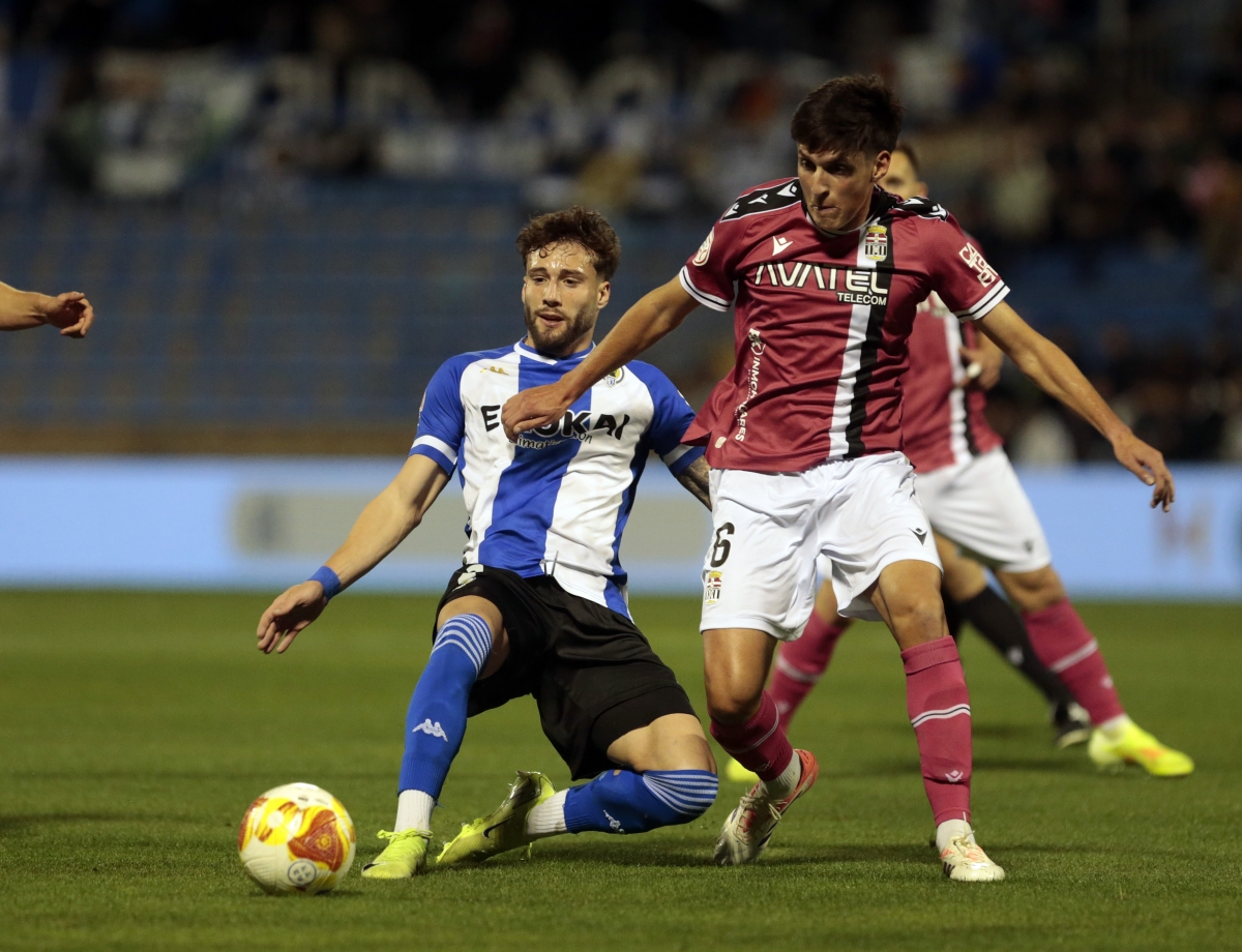 Álex Fidalgo, polivalencia para el centro del campo del Hércules CF
