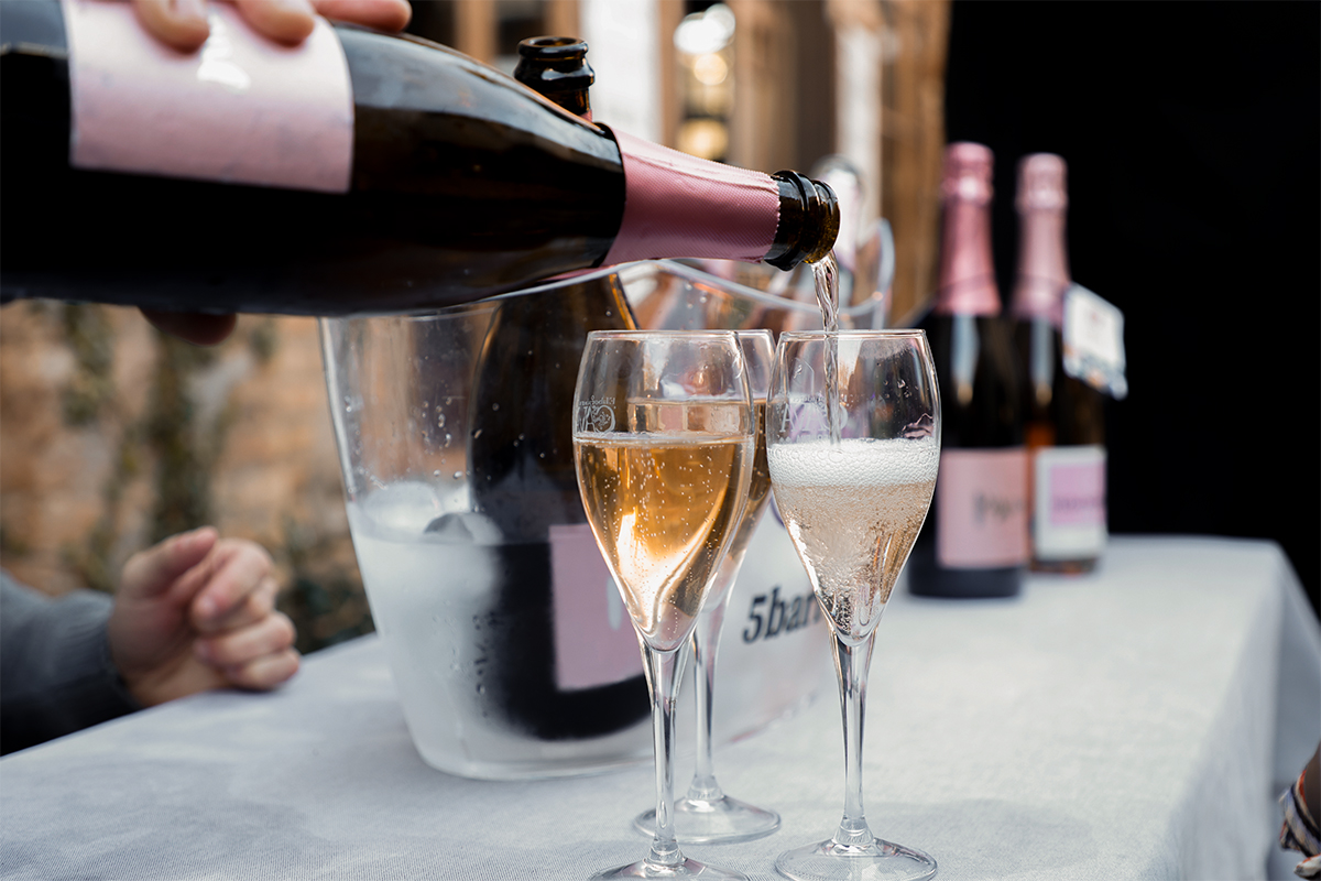 Requena desembarca en Mercader para celebrar que es Ciudad Española del Vino 2026