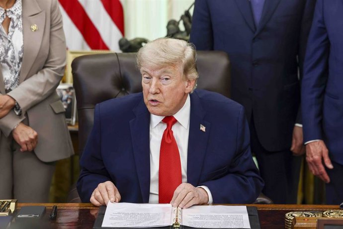 Trump anuncia que este domingo se firmará el acuerdo con Irán para poner fin a la guerra