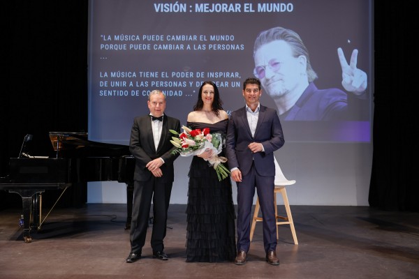 La soprano Yolanda Marín cantará por el ELA desde Tabarca acompañada por el pianista Florencio Sáez