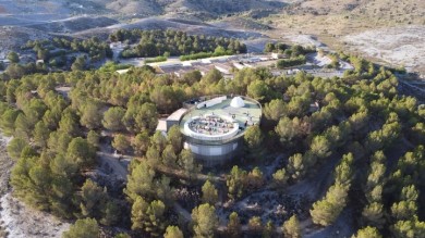 El observatorio astronómico de Puerto Lumbreras ofrece hasta septiembre desde la contemplación del eclipse solar a yoga a la luz la luna