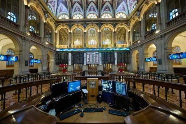 El Ibex 35 cae un 0,26% tras el BCE pendiente de los fallos informáticos a nivel mundial