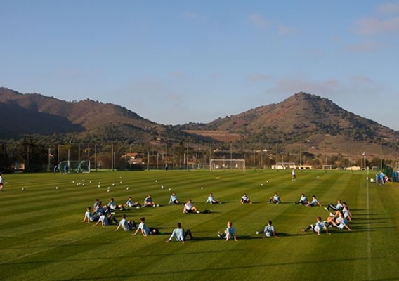La Manga Club lanza su nueva academia con leyendas de la selección española