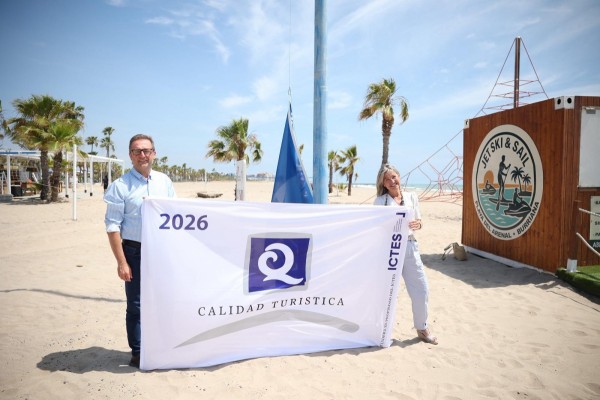 Burriana revalida para sus playas la bandera 'Q' como símbolo de la excelencia de sus servicios