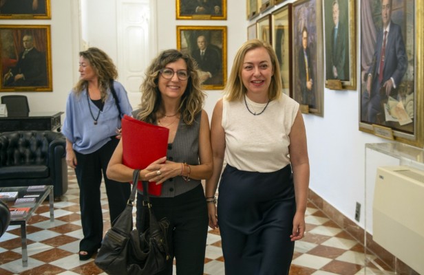 Enguix estudiará la subvención para completar el Memorial de Paterna y pide la implicación del resto de instituciones