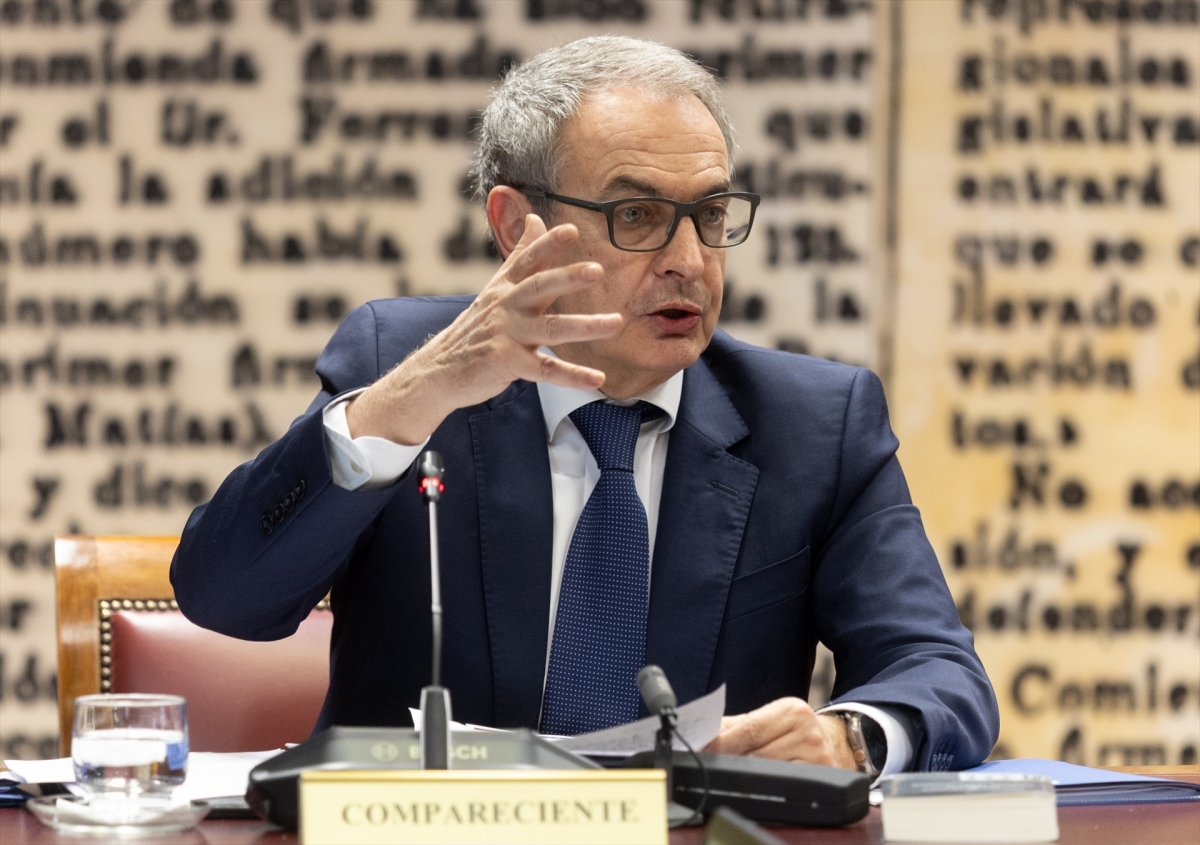 El juez investiga a Zapatero por delito fiscal y contrabando al no ver justificado el origen de las joyas