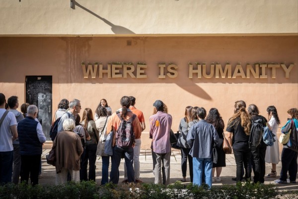 La Universitat de València selecciona una dotzena de projectes per a transformar amb art els seus campus
