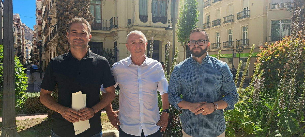 Compromís se abre a alianzas: independientes en las Cortes; pactos con otros partidos en las municipales