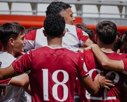 El filial del Real Murcia empieza el asalto a la Segunda RFEF en casa ante el Pamplona