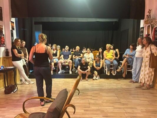 La Asociación Cultural Siete glorias Espai Escénic d'Elx sube a las tablas el 3 y 4 de julio