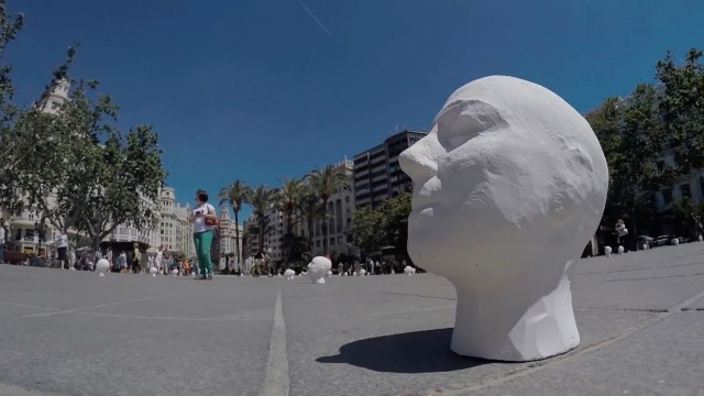 Cien cabezas blancas tomarán Valencia para denunciar la falta de mujeres en política