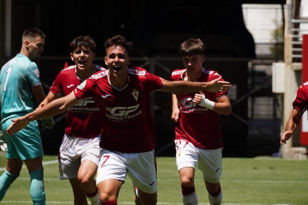 El Imperial toma ventaja para subir a Segunda RFEF ganando por 2-1 al Pamplona