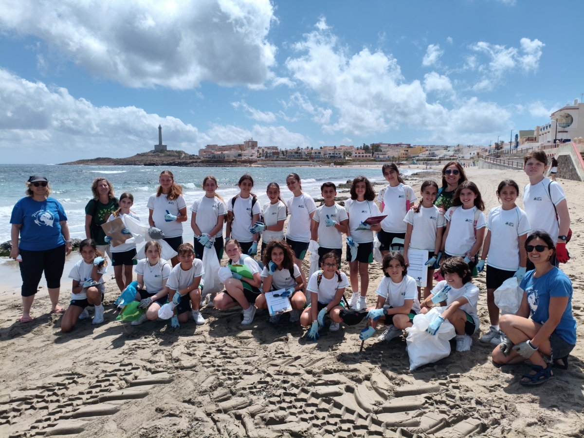 Alumnos de ELIS Murcia y ELIS Villamartín desarrollan iniciativas de concienciación y acción medioambiental. - Alumnos de ELIS Murcia y ELIS Villamartín desarrollan iniciativas de concienciación y acción medioambiental.